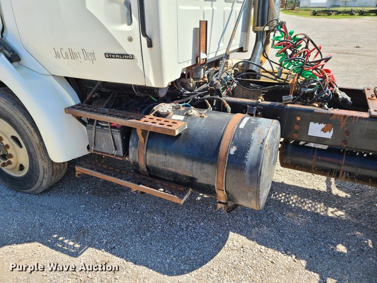 image for item GX9312 1999 Sterling A-Line  semi truck