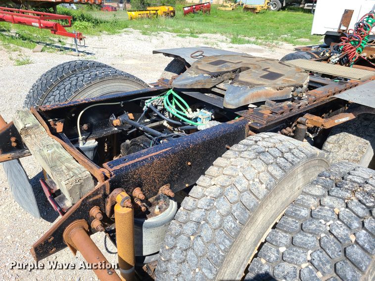 image for item GX9312 1999 Sterling A-Line  semi truck