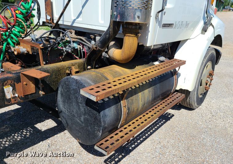 image for item GX9312 1999 Sterling A-Line  semi truck