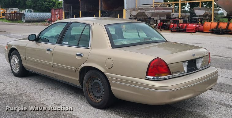 image for item GX9314 2000 Ford Crown Victoria