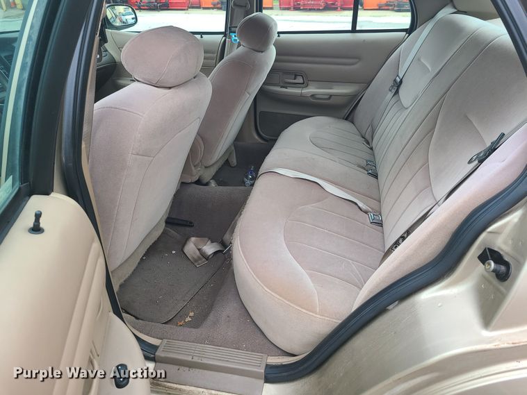 image for item GX9314 2000 Ford Crown Victoria