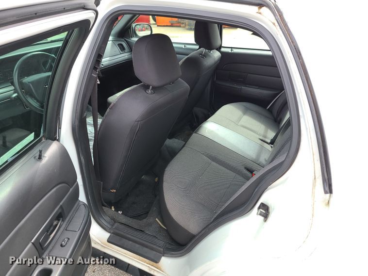 image for item GX9315 2007 Ford Crown Victoria Police Interceptor