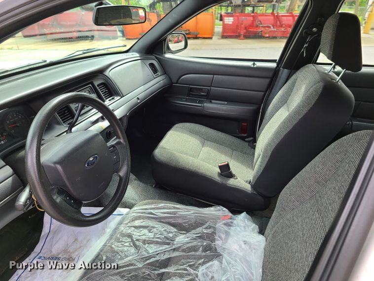 image for item GX9315 2007 Ford Crown Victoria Police Interceptor