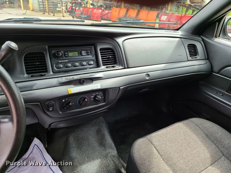 image for item GX9315 2007 Ford Crown Victoria Police Interceptor