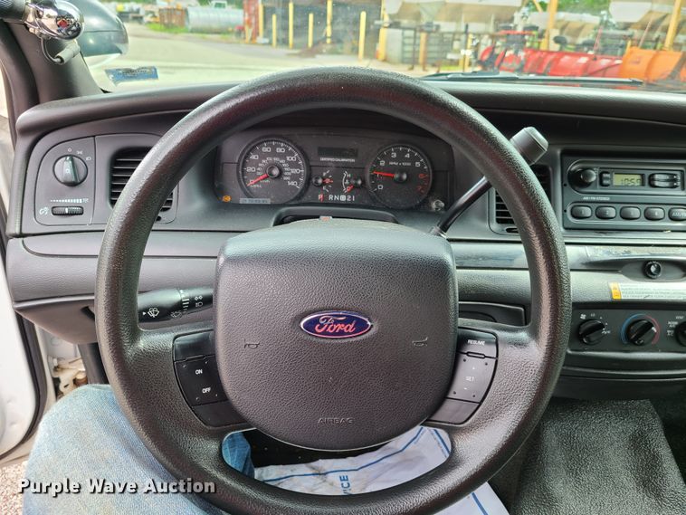 image for item GX9315 2007 Ford Crown Victoria Police Interceptor