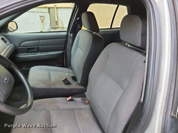 image for item GX9318 2008 Ford Crown Victoria Police Interceptor