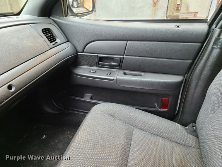 image for item GX9318 2008 Ford Crown Victoria Police Interceptor