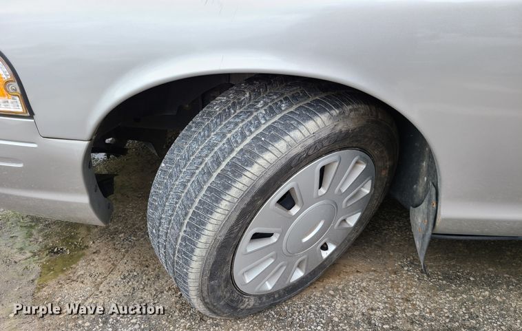 image for item GX9318 2008 Ford Crown Victoria Police Interceptor