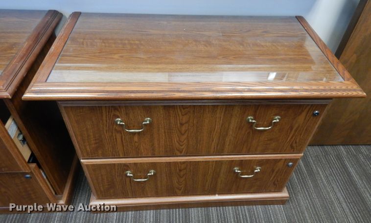 image for item HA9358 (2) wood file cabinets