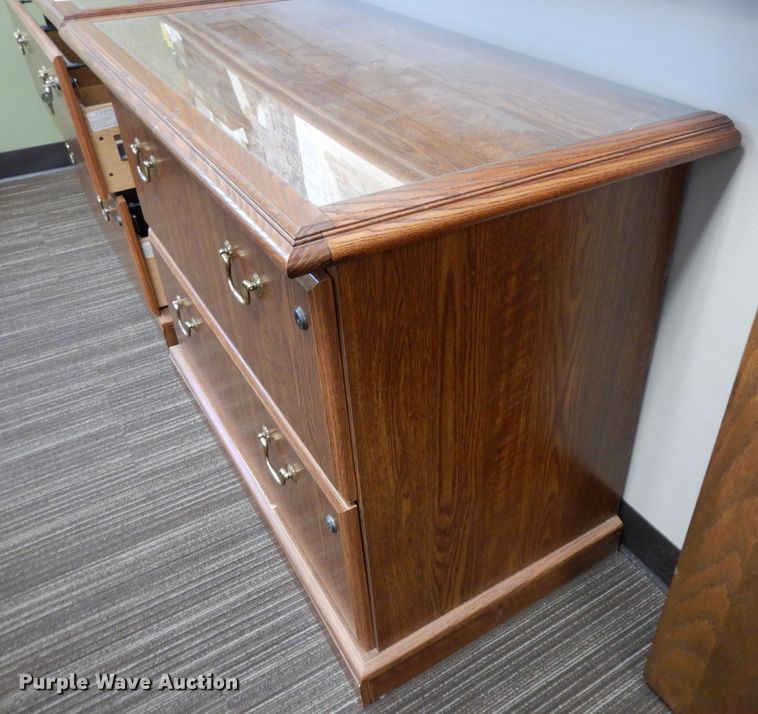 image for item HA9358 (2) wood file cabinets