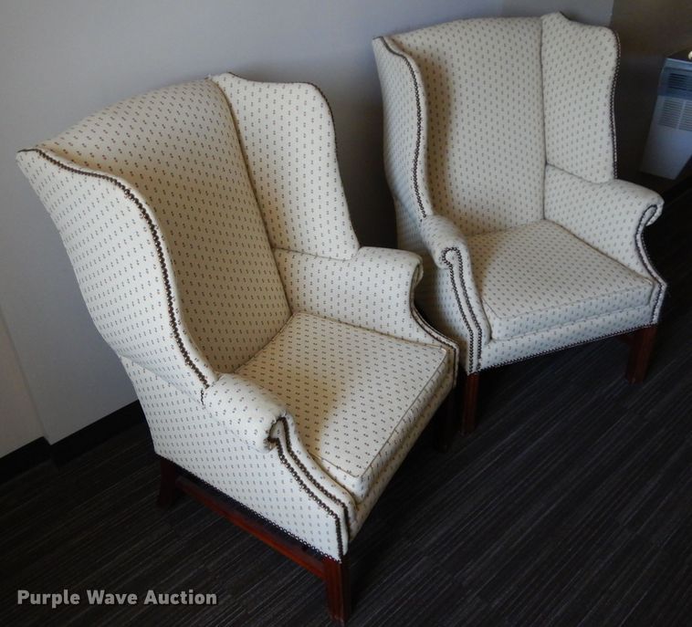 image for item HA9359 (2) chairs