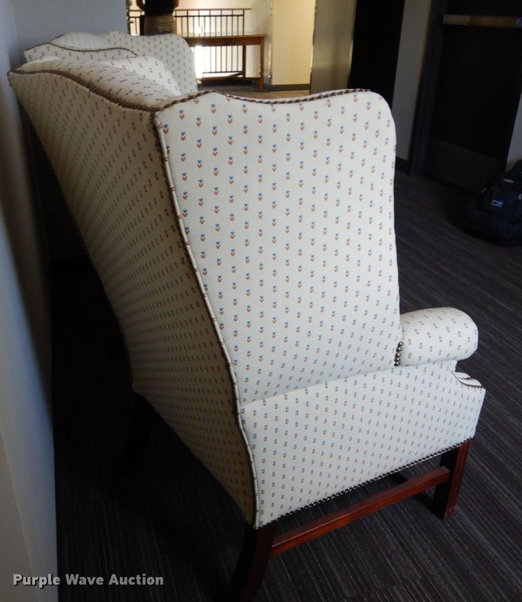 image for item HA9359 (2) chairs