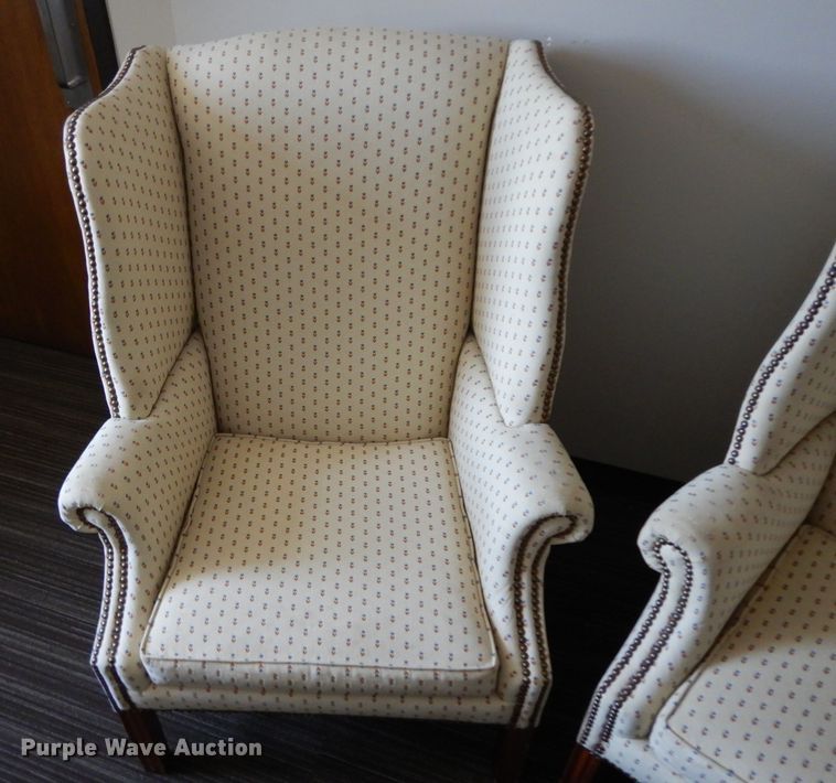 image for item HA9359 (2) chairs