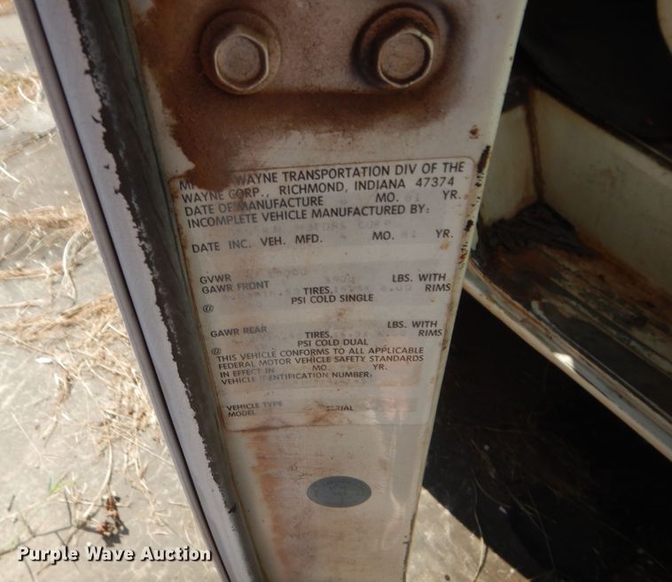 image for item HB9316 1981 Chevrolet G30  shuttle bus