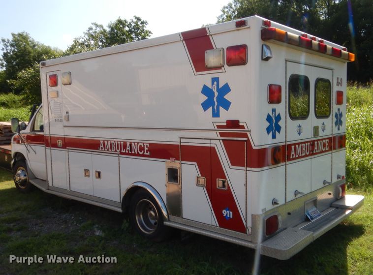 image for item HB9317 1995 Ford Econoline E350  ambulance