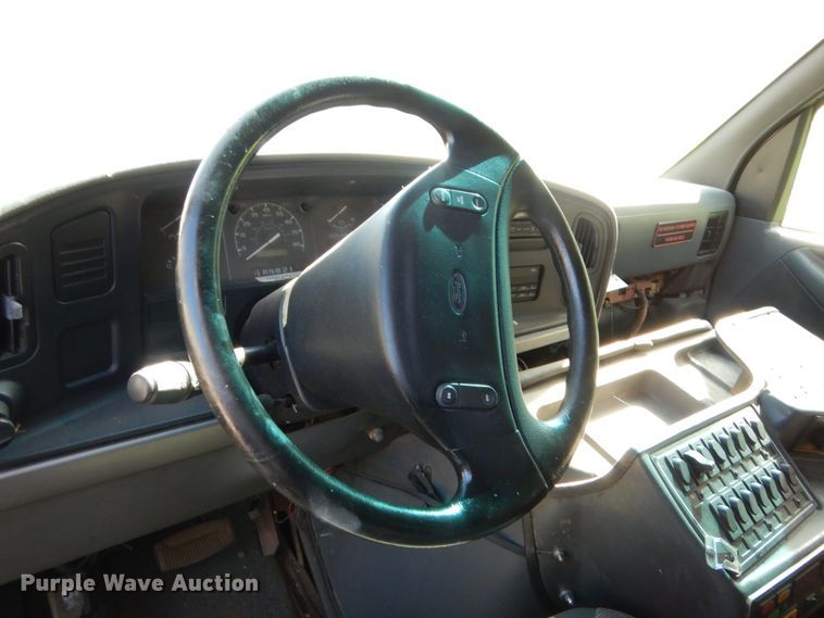 image for item HB9317 1995 Ford Econoline E350  ambulance