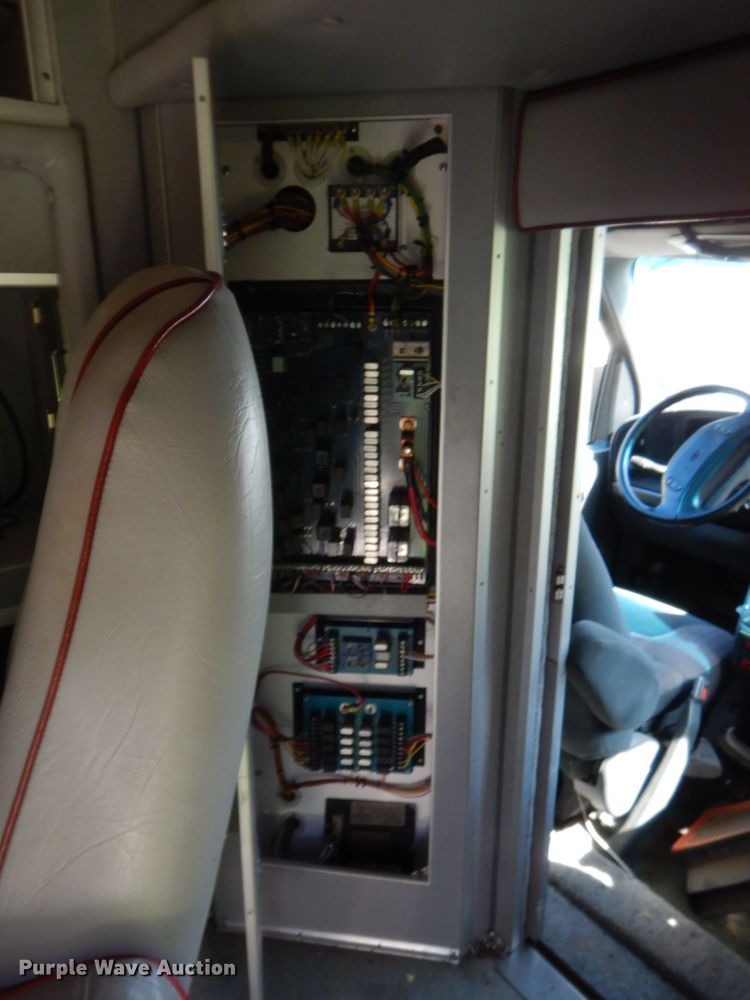 image for item HB9317 1995 Ford Econoline E350  ambulance