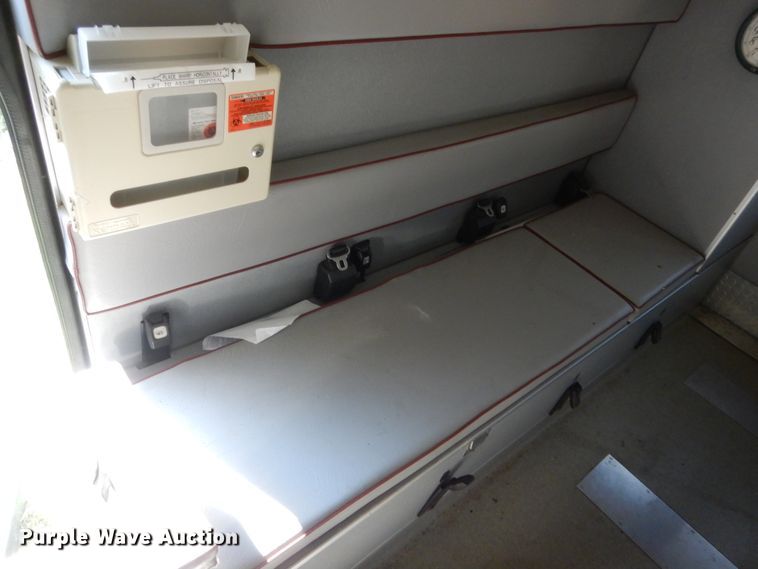 image for item HB9317 1995 Ford Econoline E350  ambulance