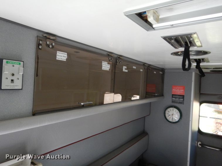 image for item HB9317 1995 Ford Econoline E350  ambulance