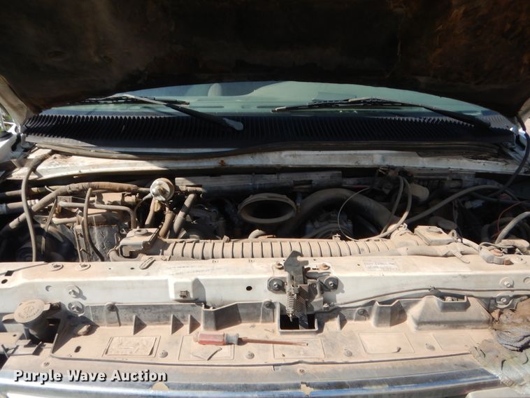 image for item HB9317 1995 Ford Econoline E350  ambulance