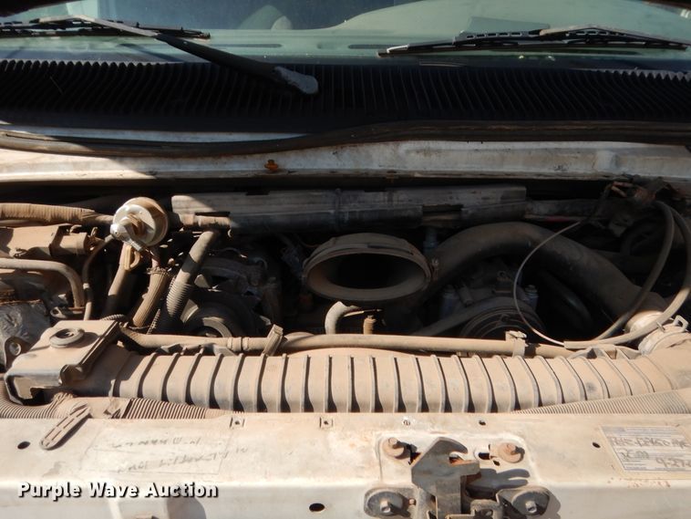 image for item HB9317 1995 Ford Econoline E350  ambulance