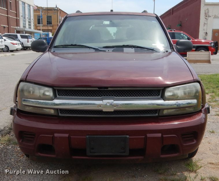 image for item HB9321 2004 Chevrolet TrailBlazer  SUV