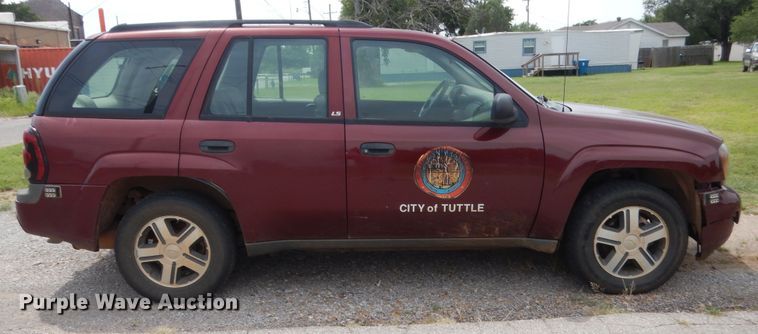 image for item HB9321 2004 Chevrolet TrailBlazer  SUV