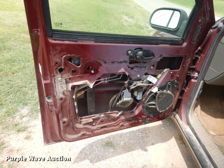 image for item HB9321 2004 Chevrolet TrailBlazer  SUV