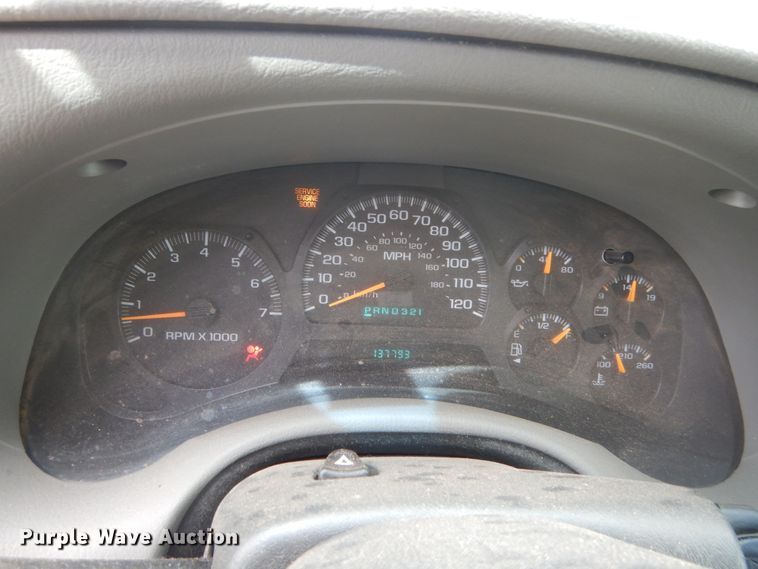 image for item HB9321 2004 Chevrolet TrailBlazer  SUV