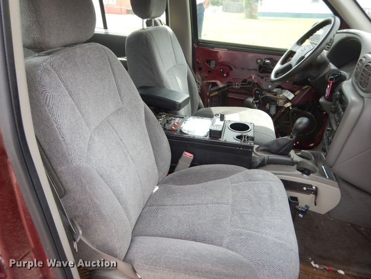 image for item HB9321 2004 Chevrolet TrailBlazer  SUV