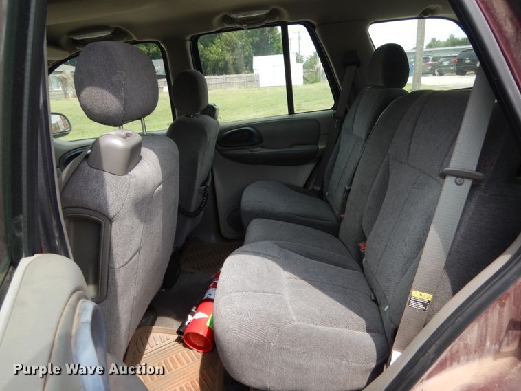 image for item HB9321 2004 Chevrolet TrailBlazer  SUV