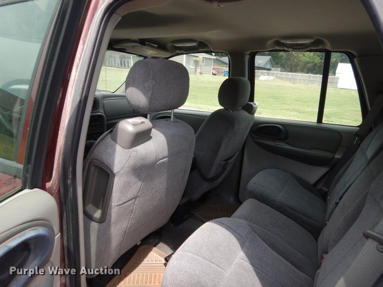 image for item HB9321 2004 Chevrolet TrailBlazer  SUV