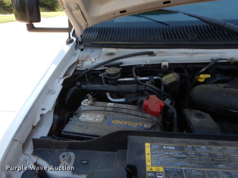 image for item HB9346 2009 Ford E350 Super Duty  shuttle bus