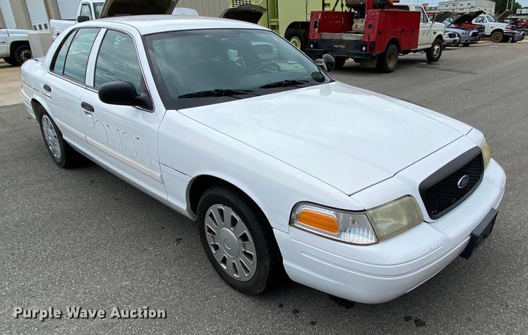 image for item HG9216 2009 Ford Crown Victoria Police Interceptor