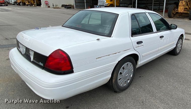 image for item HG9216 2009 Ford Crown Victoria Police Interceptor