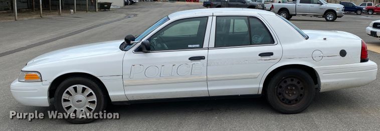 image for item HG9216 2009 Ford Crown Victoria Police Interceptor