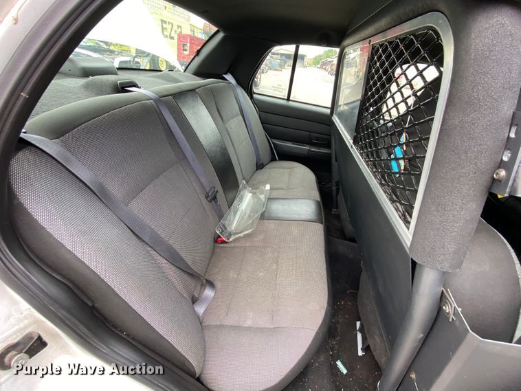 image for item HG9216 2009 Ford Crown Victoria Police Interceptor