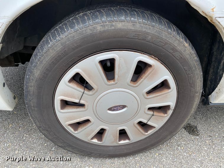 image for item HG9216 2009 Ford Crown Victoria Police Interceptor