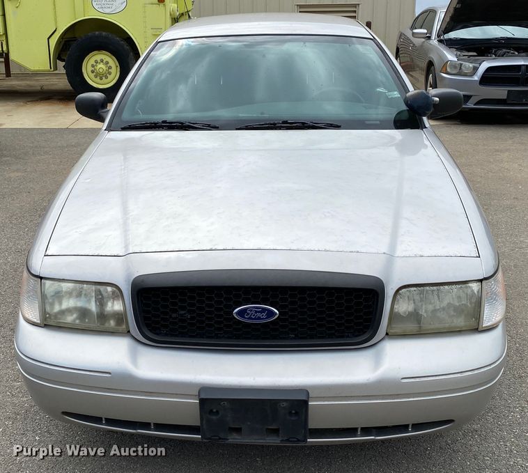 image for item HG9219 2005 Ford Crown Victoria Police Interceptor
