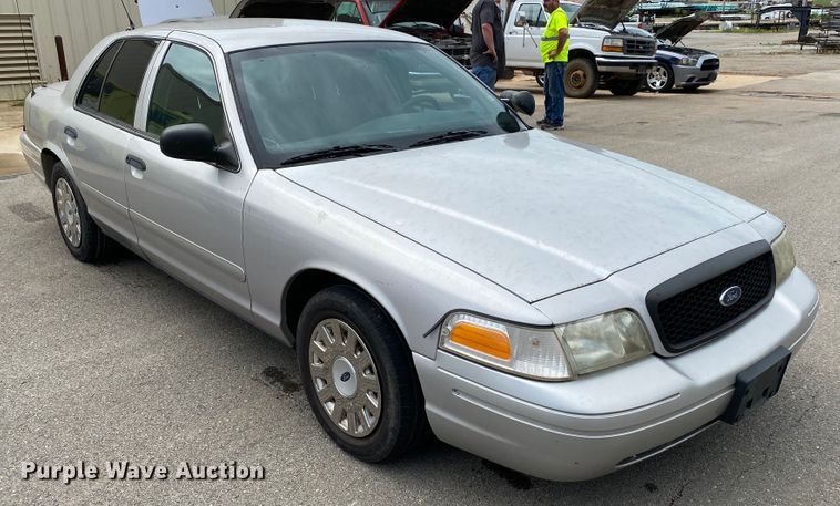 image for item HG9219 2005 Ford Crown Victoria Police Interceptor