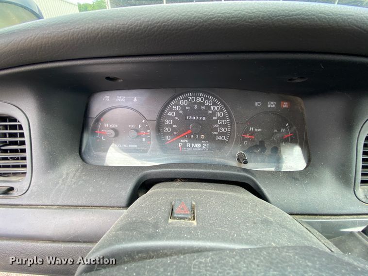 image for item HG9219 2005 Ford Crown Victoria Police Interceptor