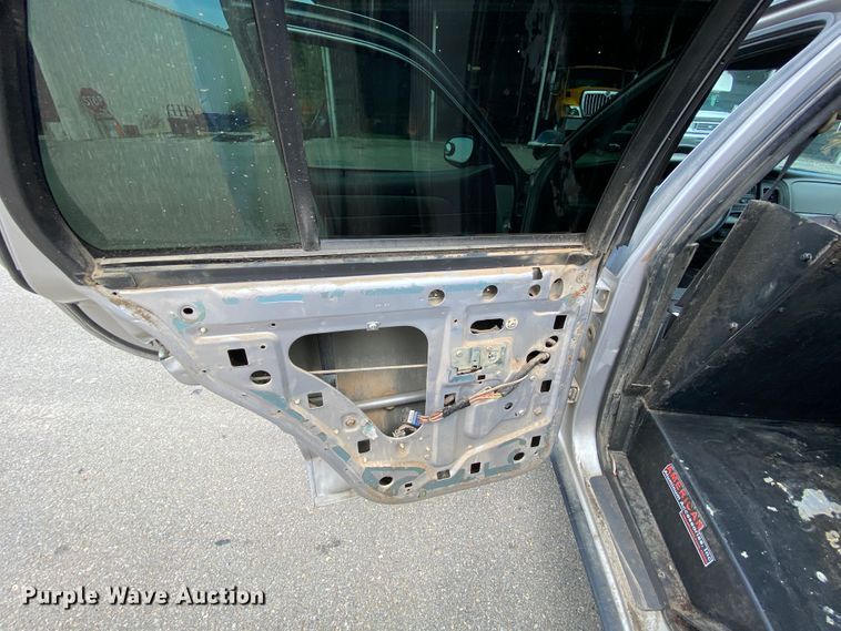 image for item HG9219 2005 Ford Crown Victoria Police Interceptor