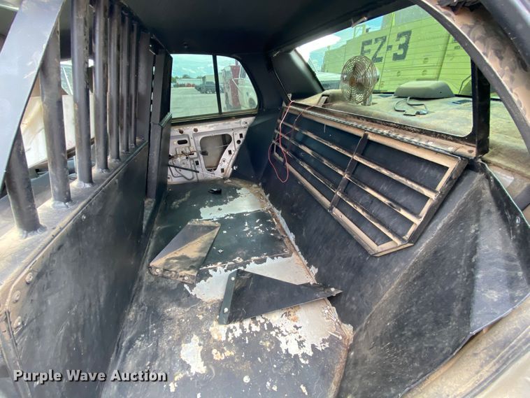 image for item HG9219 2005 Ford Crown Victoria Police Interceptor