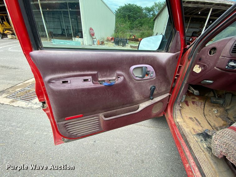 image for item HG9221 1997 Chevrolet Suburban K2500  SUV