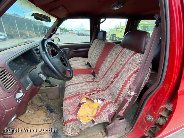 image for item HG9221 1997 Chevrolet Suburban K2500  SUV