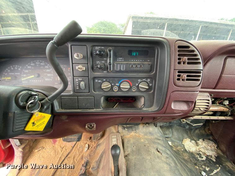 image for item HG9221 1997 Chevrolet Suburban K2500  SUV