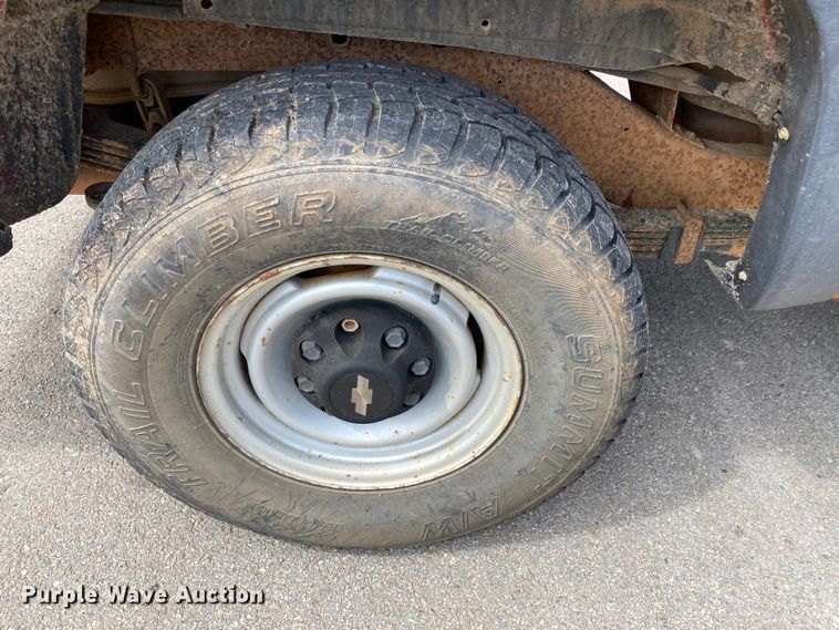 image for item HG9221 1997 Chevrolet Suburban K2500  SUV