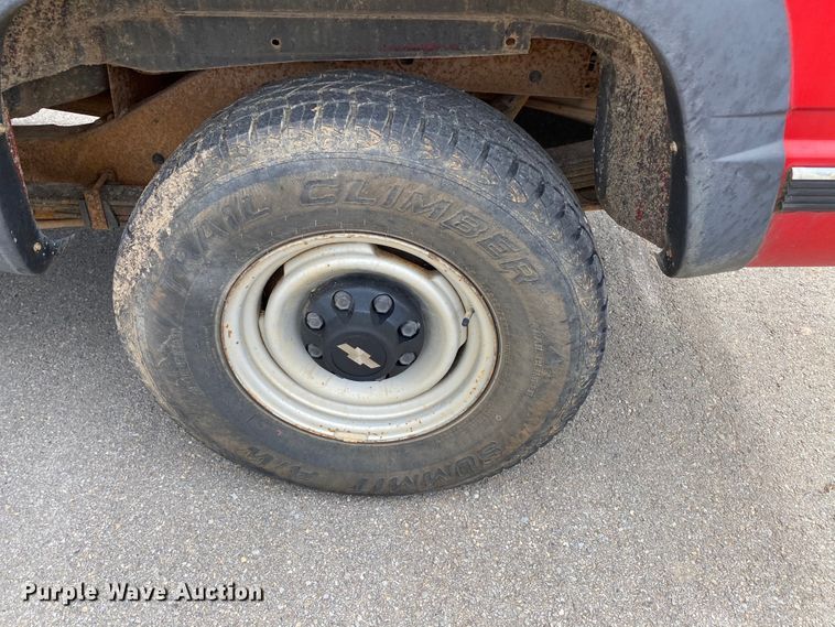 image for item HG9221 1997 Chevrolet Suburban K2500  SUV