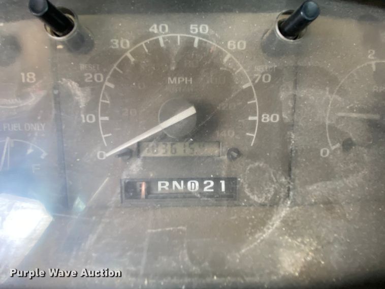 image for item HG9222 1995 Ford F450 Super Duty  flatbed truck