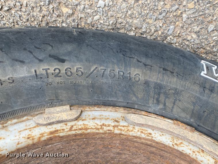 image for item HG9222 1995 Ford F450 Super Duty  flatbed truck